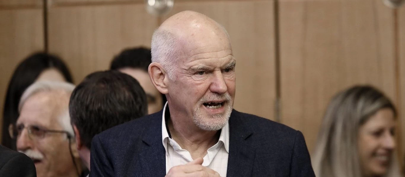 Οι «τούμπες» είναι... το δυνατό του σημείο: Έπεσε και πάλι από το ποδήλατο του ο Γιώργος Παπανδρέου (βίντεο)